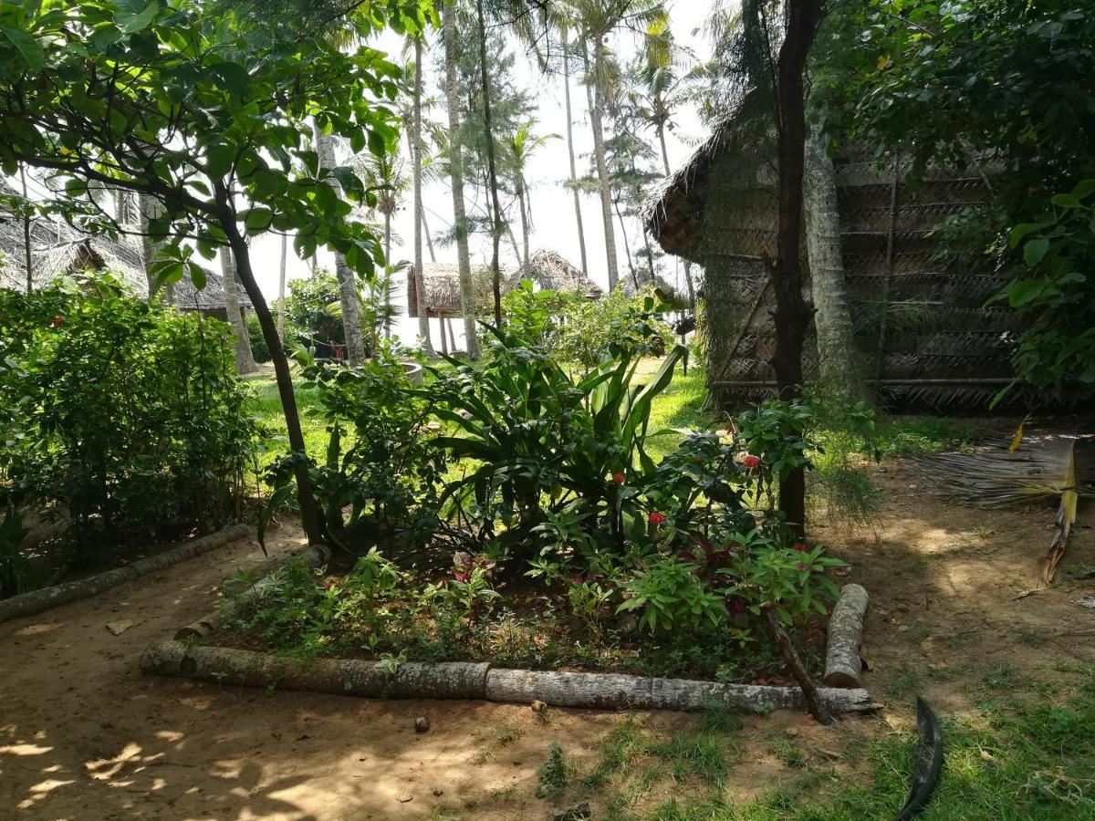 Sukriti Beach Resort Varkala Exterior foto