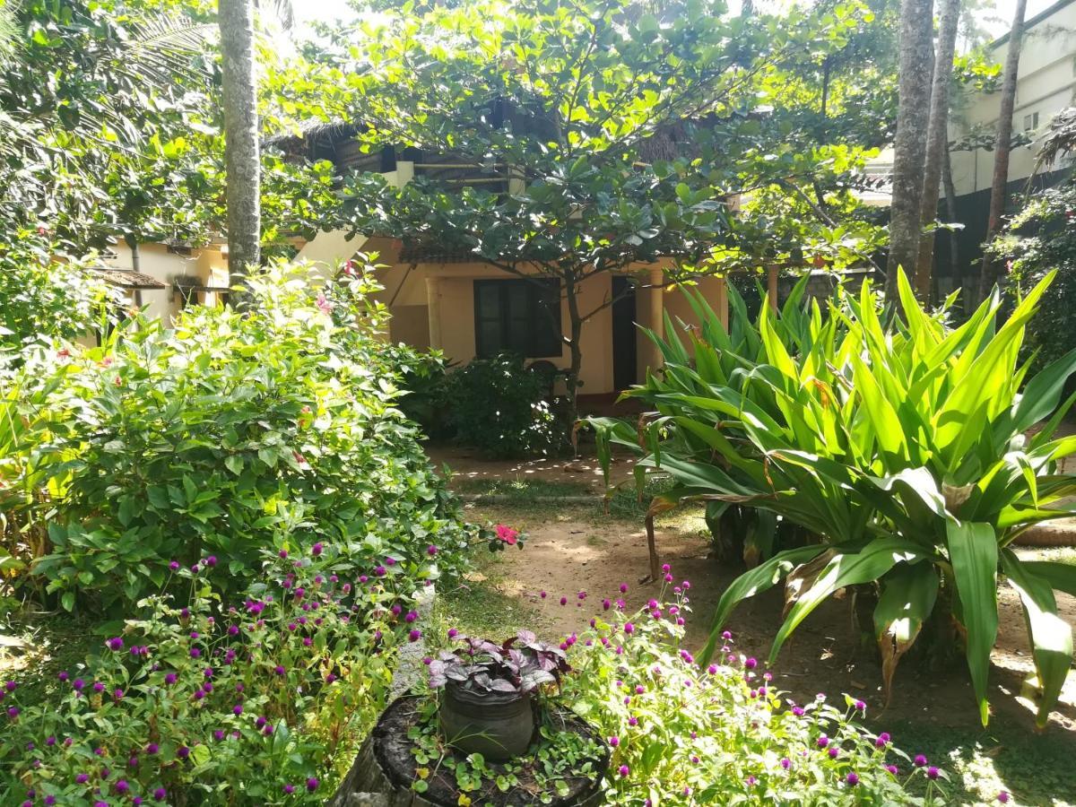 Sukriti Beach Resort Varkala Exterior foto