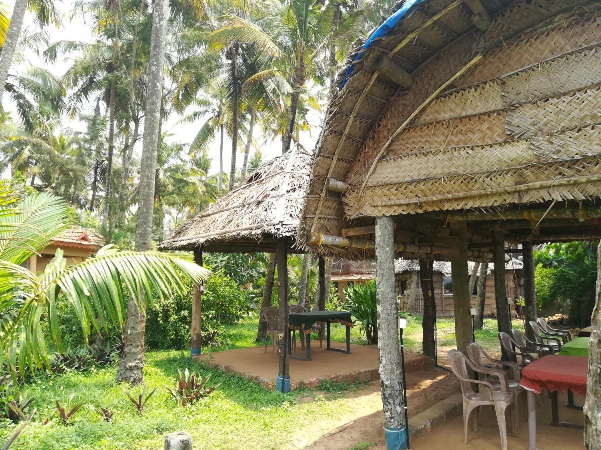 Sukriti Beach Resort Varkala Exterior foto