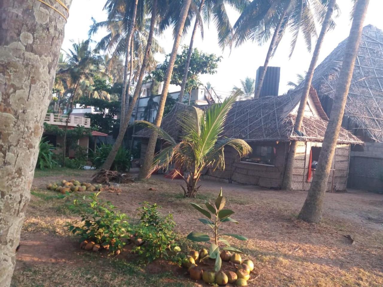 Sukriti Beach Resort Varkala Exterior foto