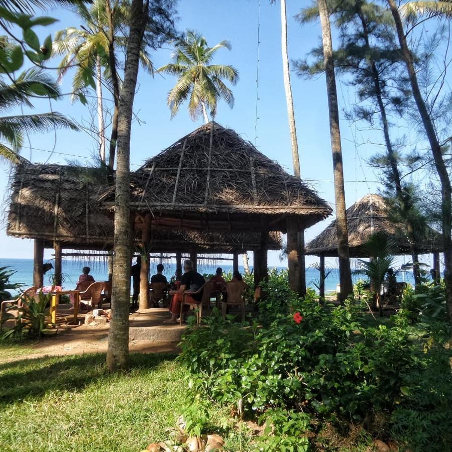 Sukriti Beach Resort Varkala Exterior foto